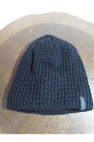 Suyutti Beretă neagră tricotată pentru bărbați - K22000-11-001 Design clasic