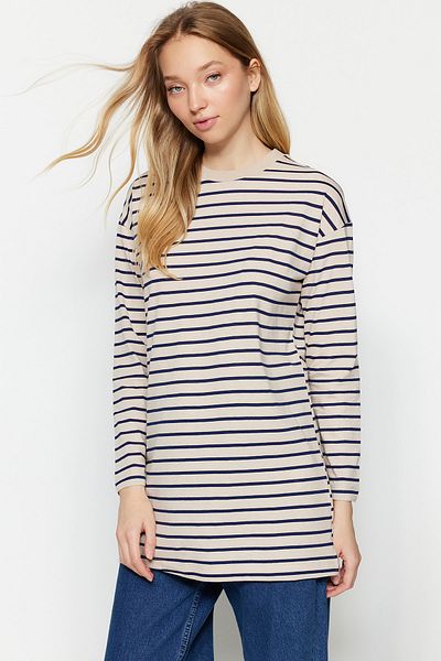Trendyol Modest Nerzfarbene gestreifte Stricktunika TCTAW22UK0240