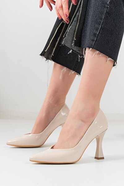 MASSOLE Модел Stiletto V, бежов, лачена кожа, нов сезон, ежедневен, стилен, р...