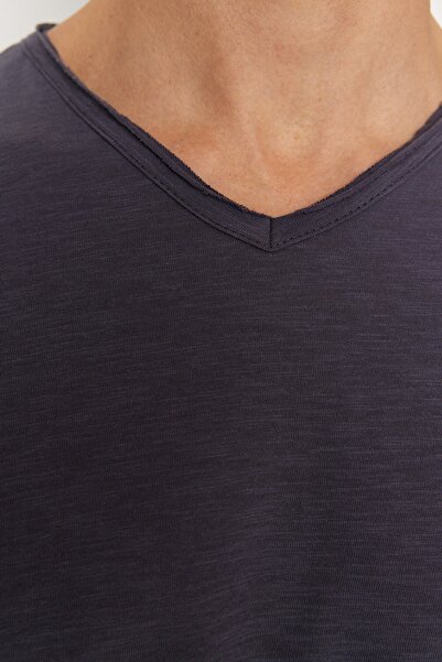 Trendyol Collection Μπλουζάκι μονό ζέρσεϊ με λαιμόκοψη V-ανθρακί - 100% βαμβάκι, κανονική εφαρμογή TMNSS20TS0035