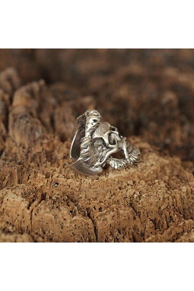 Clariss Haired Skull Model Adjustable Men's Ring