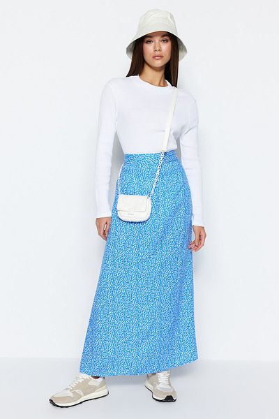 Trendyol Modest Modrá tkaná sukně s květinovým potiskem TCTSS21ET0497