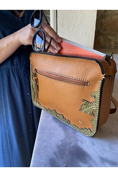 Tuvita Collection Bodrum 100% Genuine Leather Handmade Tan Messenger Bag Stra...