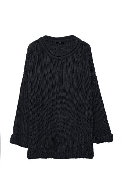Quzu Crew Neck Knitted Sweater Black