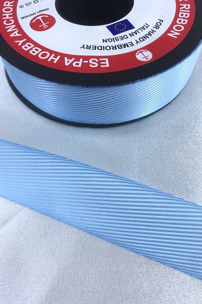 Hobigram Panglică Herringbone de culoare albastră este prețul de 1 metru – panglică, design elegant, accesoriu pentru femei