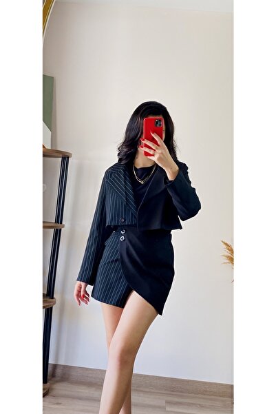 AYSENUR STORE Siyah Çizgili Kısa Blazer Ceket