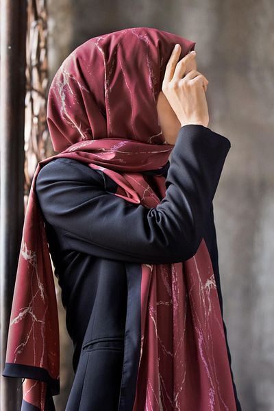 Vissona Γυναικείο πολυτελές μεταξωτό σάλι Medina Claret Red-1