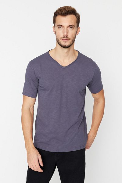 Trendyol Collection Антрацитна фланелка с V-образно деколте и трико - 100% памук, нормална кройка TMNSS20TS0035