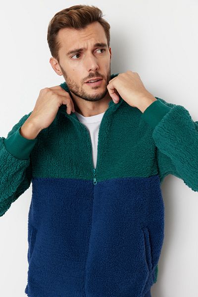 Trendyol Collection Smaragdově zelená mikina s běžným/normálním střihem se stojatým límcem na zip TMNAW23SW00179