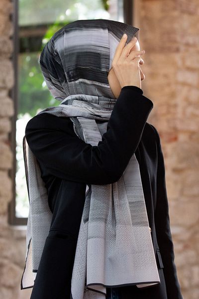 Vissona Γυναικείο Luxury Medina Silk Shawl Γκρι - Καπνιστό