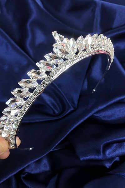 Hobigram Coroană de mireasă Henna de culoare argintie cu piatră subțire – Coroană, piatră de cristal, model elegant, coroană de mireasă – coroană