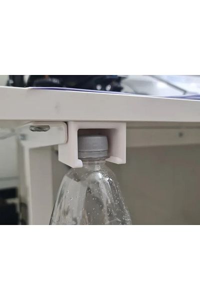 Three D Maker حامل مياه ثلاثي الأبعاد تحت الطاولة