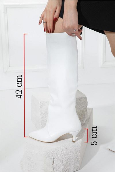 MissPapatya Γυναικείες μπότες City White Skin Matte Oval Toe με λεπτό τακούνι