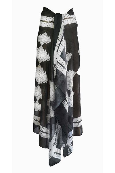 Bolder Pareo Black Geometric Pattern