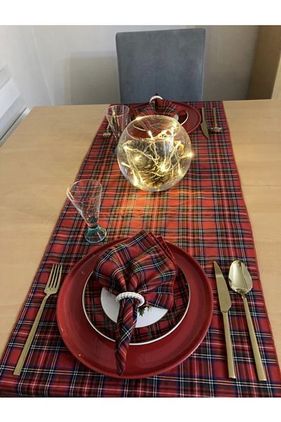 BELMOD Red Scottish Plaid New Year's Runner 2 Napkin