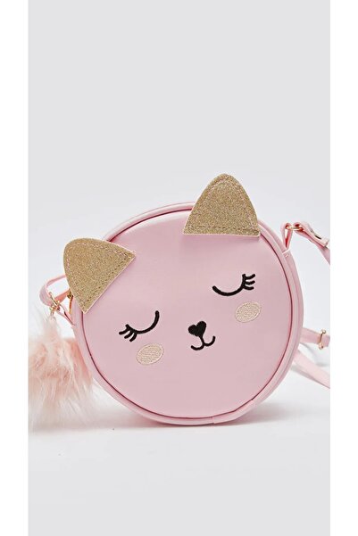 LC Waikiki حقيبة كروس للفتيات ذات مظهر جلدي مع تفاصيل زينة ثلاثية الأبعاد