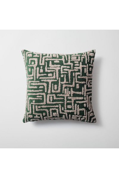 Fineroom Living "Gilda" - Labyrinth Patterned Throw Pillow 45x45 (Includes Inner Pillow)