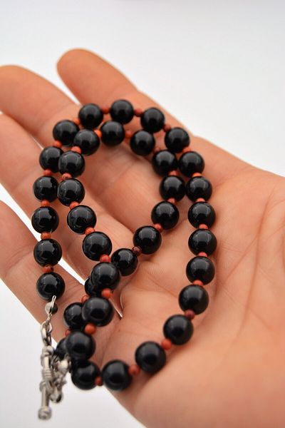 Stoneage Original Onyx and Coral Stone T Lock Healing Necklace
