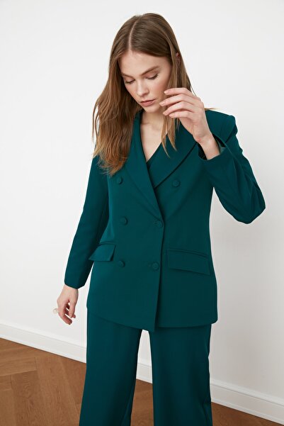 Trendyol Collection Grüne, gefütterte, gewebte Blazerjacke mit normalem Schnitt TWOSS21CE0137