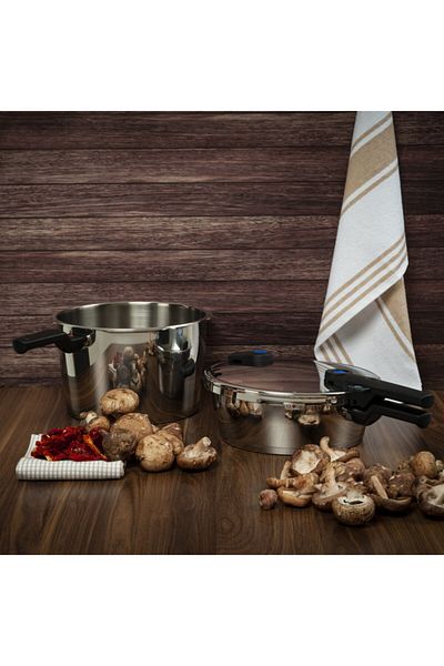 Fissler Vitaquick Pressure Cooker Set - 8 Lt + 4 Lt