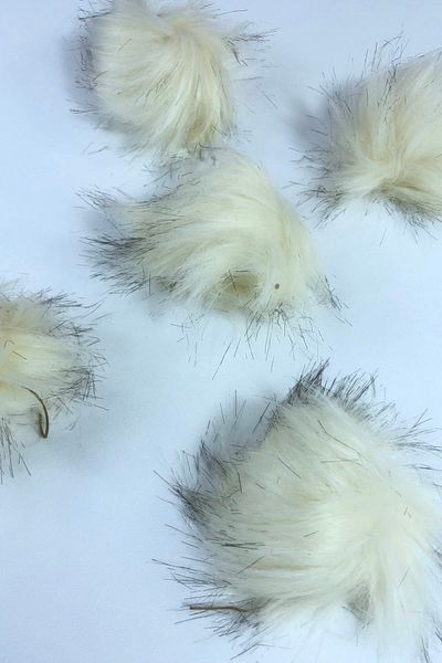 Hobigram Fur Pompom Bag Shoelace Ornament Feather Cream 1 Piece – Decorative Ribbon, Stylish Design, Women's Accessory
