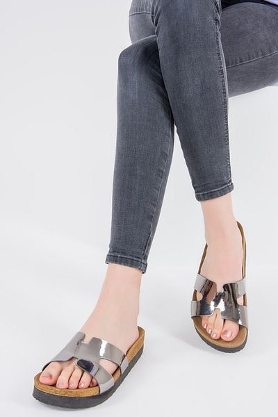 Fox Shoes Women's Platinum Slippers