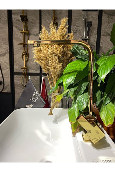 İSAOĞLU YAPI Shiny Gold Kitchen Faucet Gold Sink Faucet Square Design Gold Faucet