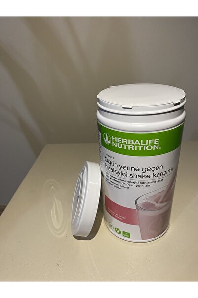 Herbalife مخفوق التوت