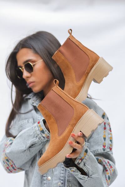 ELİT SHOES حذاء ليلى نسائي من الجلد الطبيعي مع تفاصيل مطاطية جانبية