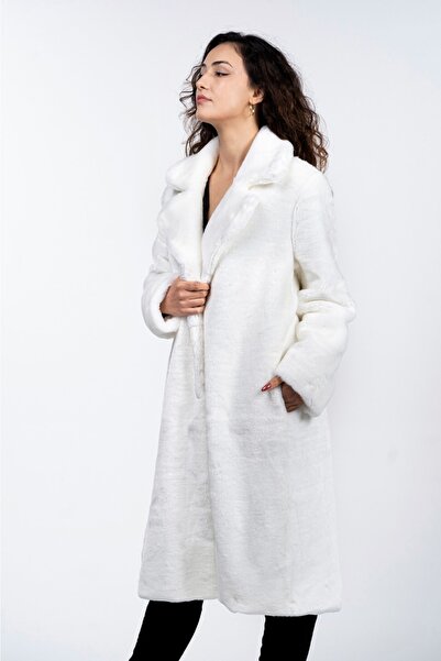 KürkZone Kadın Yumuşacık Beyaz Peluş Kürk Manto