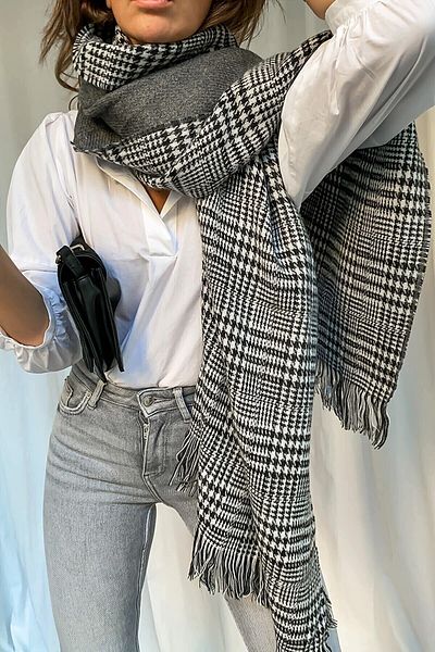 Makro Optik Double Sided Soft Textured Shawl Scarf