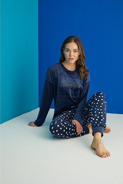 Mihra Aw23 13301-19 طقم مكون من قطعتين من المخمل الفرنسي للسيدات