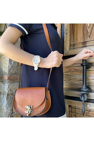 Tuvita Collection Bodrum Oval Leather Messenger Bag