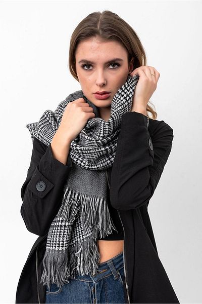 Saria Moda Double Sided Houndstooth Pattern Women's Shoulder Shawl