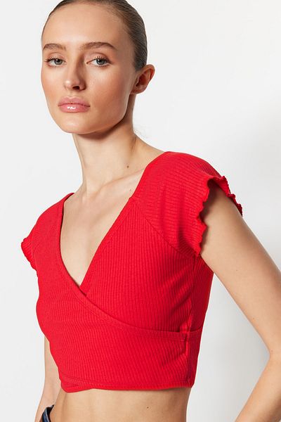 Trendyol Collection Червона приталена блузка з двобортним коміром з бавовняного еластичного полотна TWOSS23BZ00130
