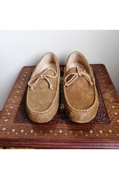 Butik Tülin Leather Burning Camel Hand Stitched Soft Rubber Sole Loafer with Fur Pad