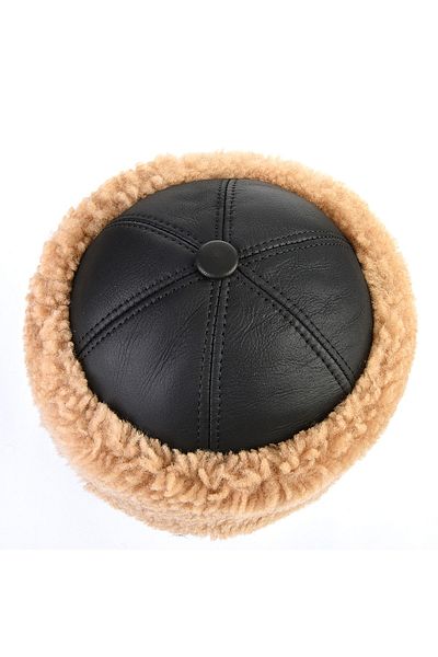 fubileather Άνθρωπος Börk σε γνήσιο δέρμα σε εξωτερικούς χώρους