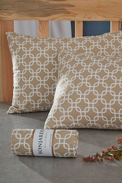 BONJARDİNHOME Double Fitted Sheet and Two Pillow Cases