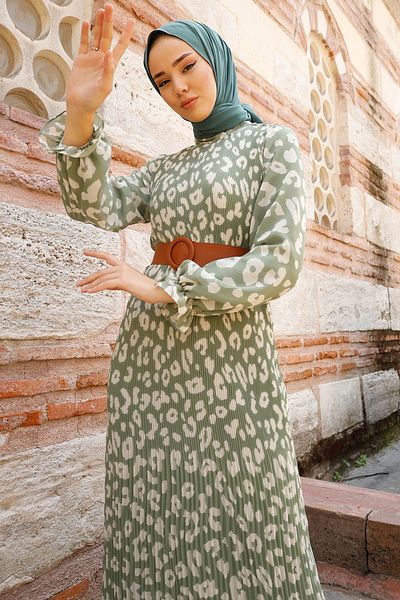InStyle فستان حجاب شيفون مطوي 2015 مع حزام - كاكي