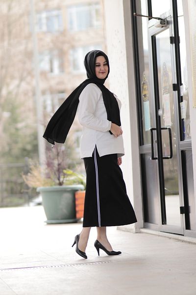 Zey&Ka Butik Women's Ecru Hijab Sports Skirt Blouse Double Set