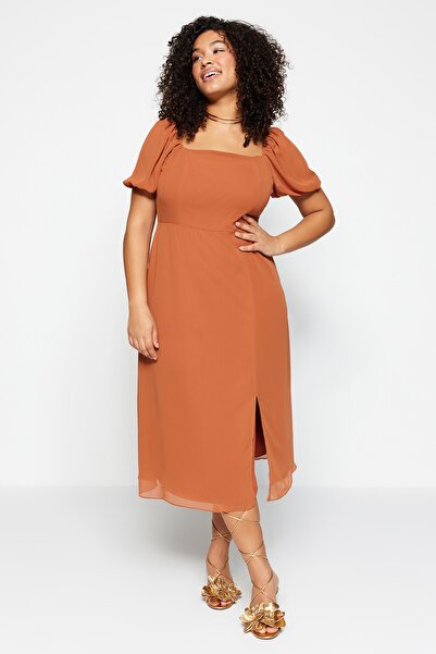 Trendyol Curve Φόρεμα με σκίσιμο πλακάκι TBBSS22AH0012