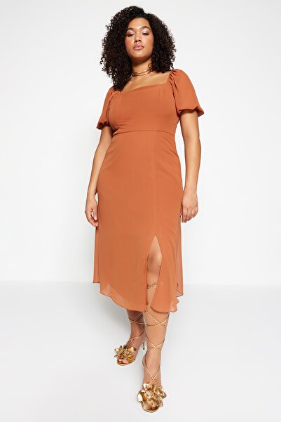 Trendyol Curve Φόρεμα με σκίσιμο πλακάκι TBBSS22AH0012