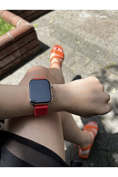 İSTLİV Unisex Kırmızı Renk Silikon Kordon Dijital Kol Saati