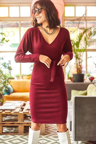 Olalook Burgunderrotes zweireihiges Strickkleid mit Gürtel ELB-19000827