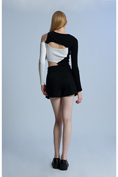 BERFUĞ KIRAN Siyah Önü Pileli Düşük Bel Arkası Şort Etek