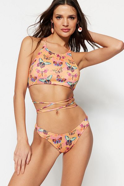 Trendyol Collection TBESS23Ba00050 - Dół od bikini z regularną nogawką i wzorem motyla