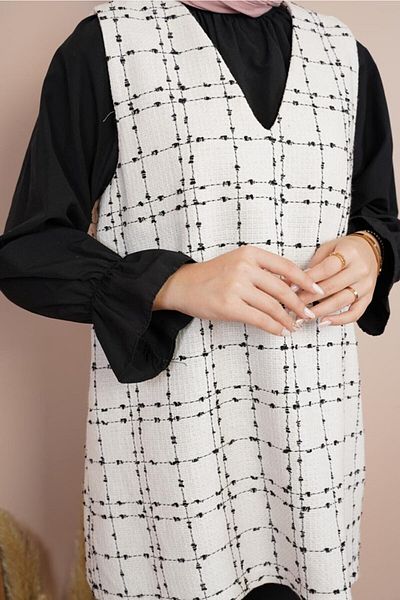 CNG MODA V-Neck Insignia