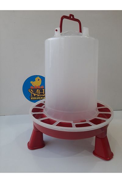 M&H 6 Lt. Chick Chicken Drinker with Handle and Foot