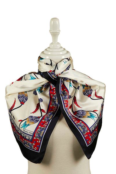 Bursa İpek Red Black Row Tulip Pattern Large Silky Scarf