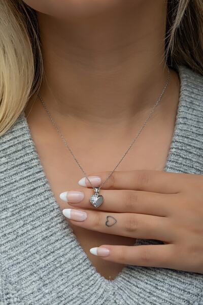 Nereze 925 Ayar Gümüş Zirkon Taşlı Charm Kalp Kolye